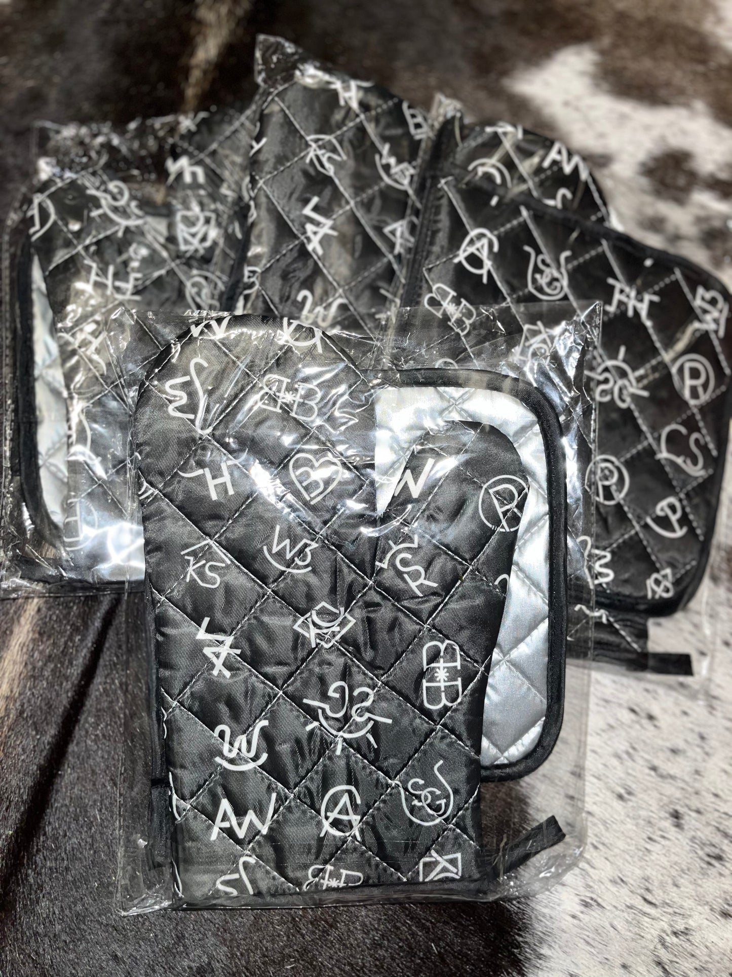 Western Oven Mitt Set